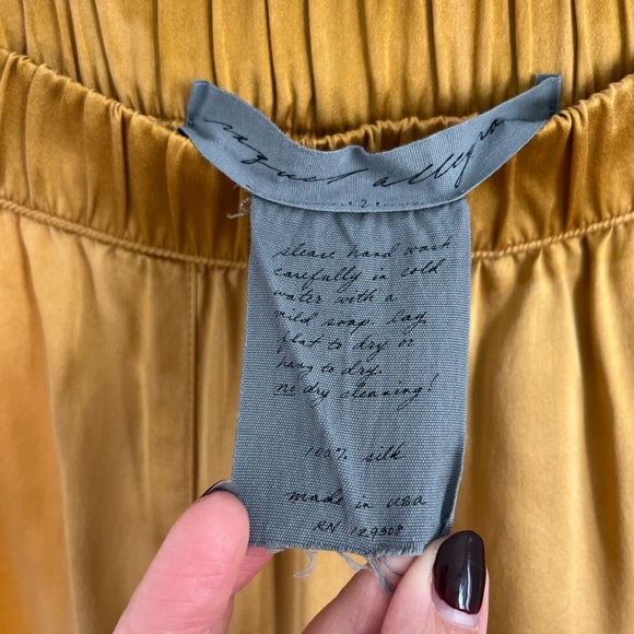 Raquel Allegra 100% silk Pant in golden yellow | size 2 - Picture 3 of 3